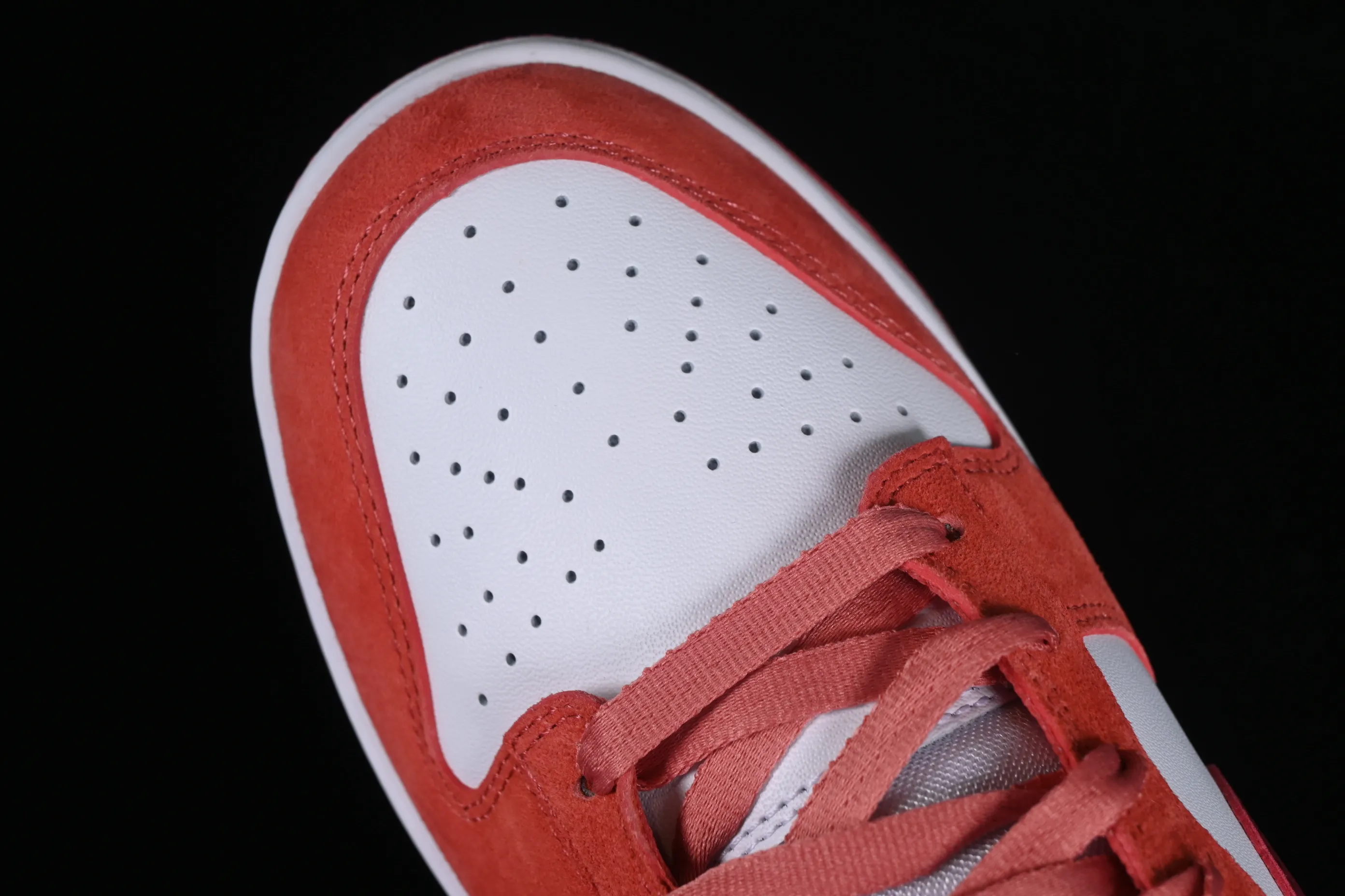 All Categories Nk SB Dunk Series Nk SB Dunk Low Low-top Sneakers Foreign Trade Version Nk SB Dunk Low Retro "Valentine's Day 2024" White Rose Red Valentine's Day SB Low-top Casual Sports Skateboard Shoes FQ7056-100